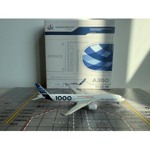 Airbus 空中客车 Airbus A350-1000 F-WMIL  LH4355A JC Wings 1:400