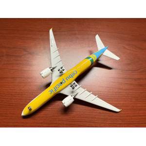 Cebu Pacific Air 宿务太平洋航空 Airbus A330-900neo RP-C3900  PH11723 Phoenix 1:400