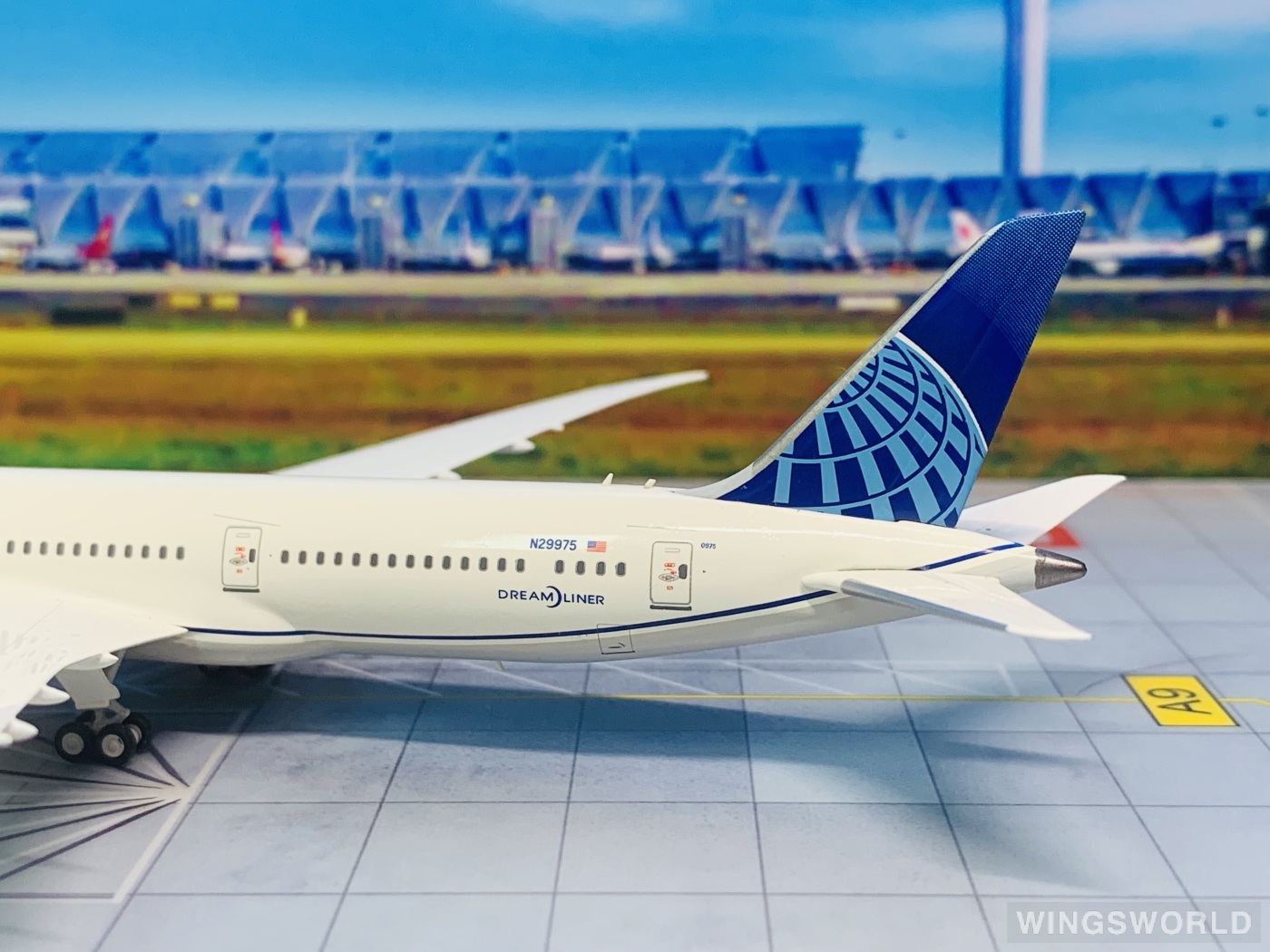 NGmodels 1:400 NG55040 United Airlines 美国联合航空 Boeing 787-9 N29975