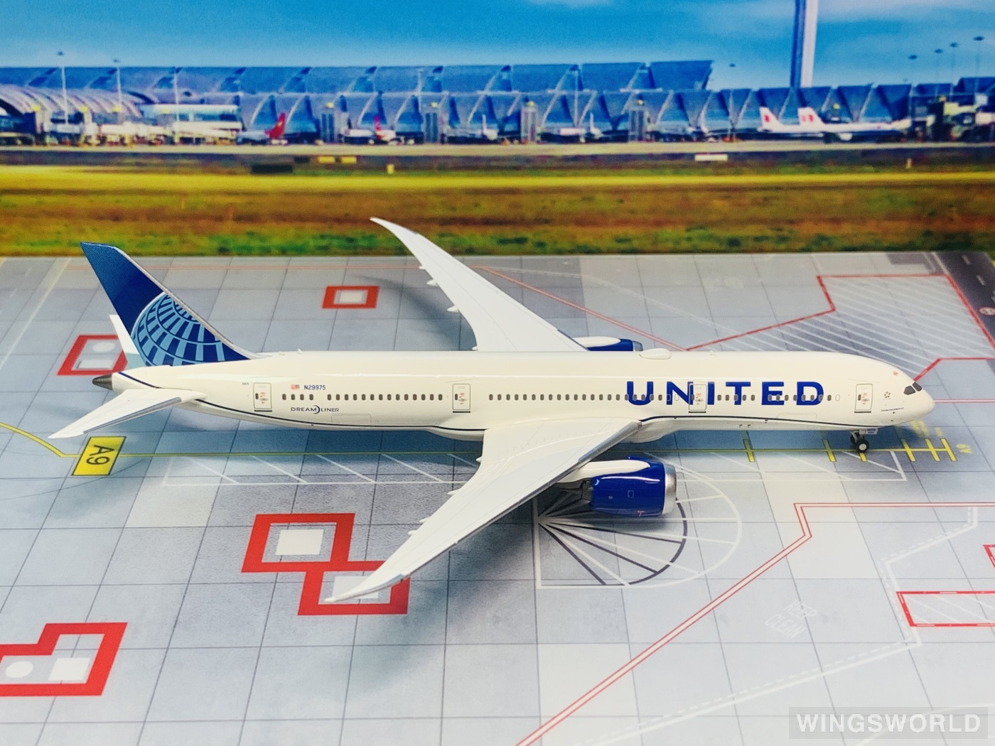 NGmodels 1:400 NG55040 United Airlines 美国联合航空 Boeing 787-9 N29975