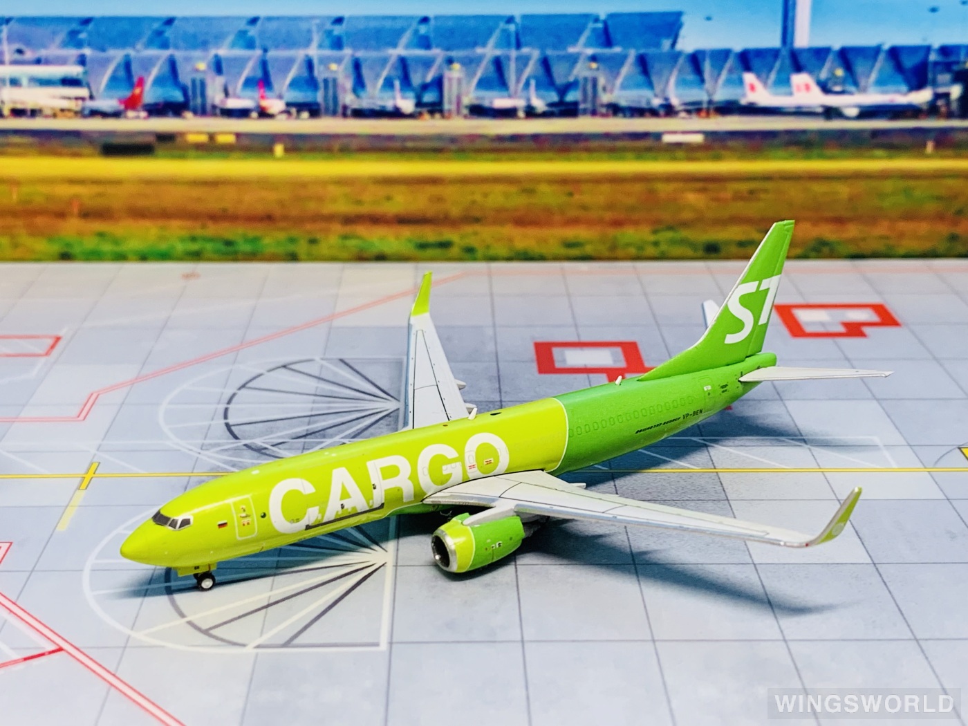 Geminijets 1:400 GJSBI2004 S7 Airlines 西伯利亚航空 Boeing 737-800 VP-BEN