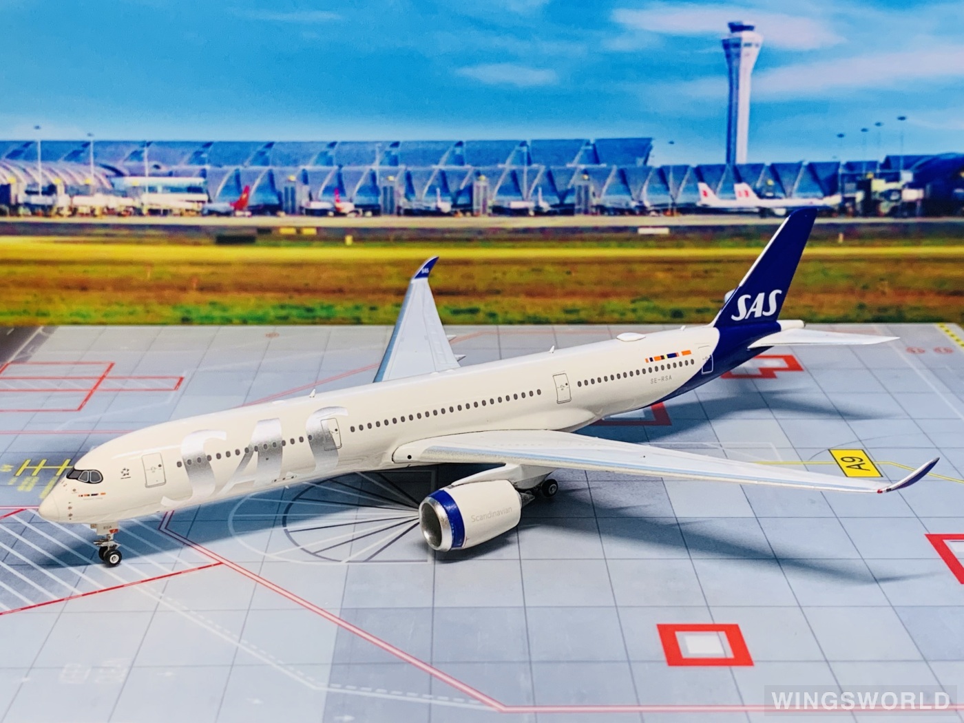 Phoenix 1:400 PH11581 SAS 北欧航空 Airbus A350-900 SE-RSA
