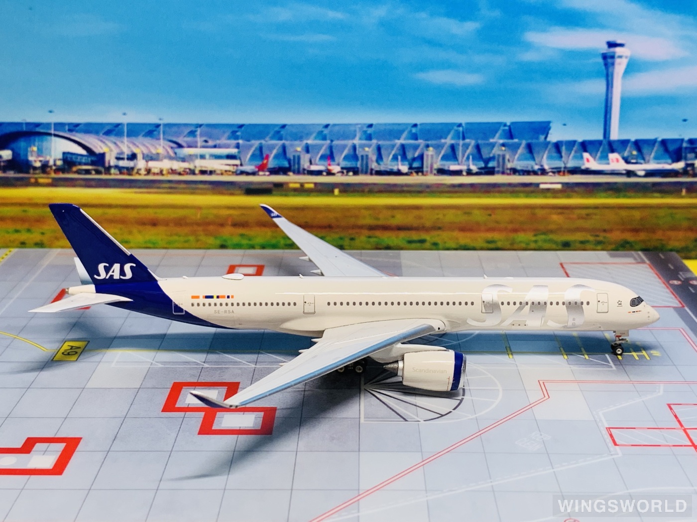 Phoenix 1:400 PH11581 SAS 北欧航空 Airbus A350-900 SE-RSA
