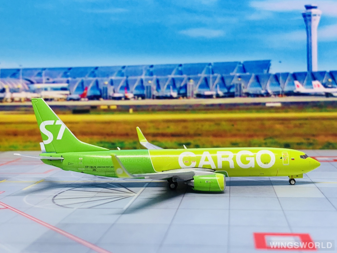 Geminijets 1:400 GJSBI2004 S7 Airlines 西伯利亚航空 Boeing 737-800 VP-BEN