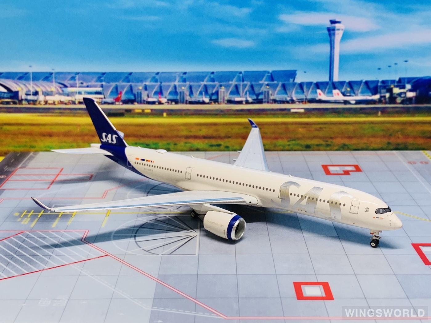 Phoenix 1:400 PH11581 SAS 北欧航空 Airbus A350-900 SE-RSA