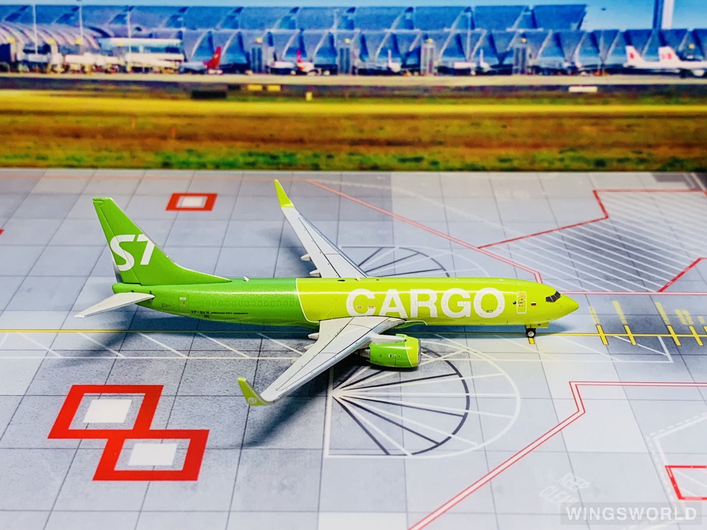 Geminijets 1:400 GJSBI2004 S7 Airlines 西伯利亚航空 Boeing 737-800 VP-BEN