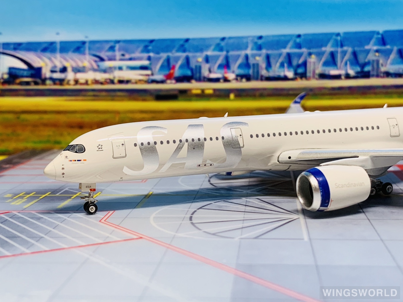 Phoenix 1:400 PH11581 SAS 北欧航空 Airbus A350-900 SE-RSA