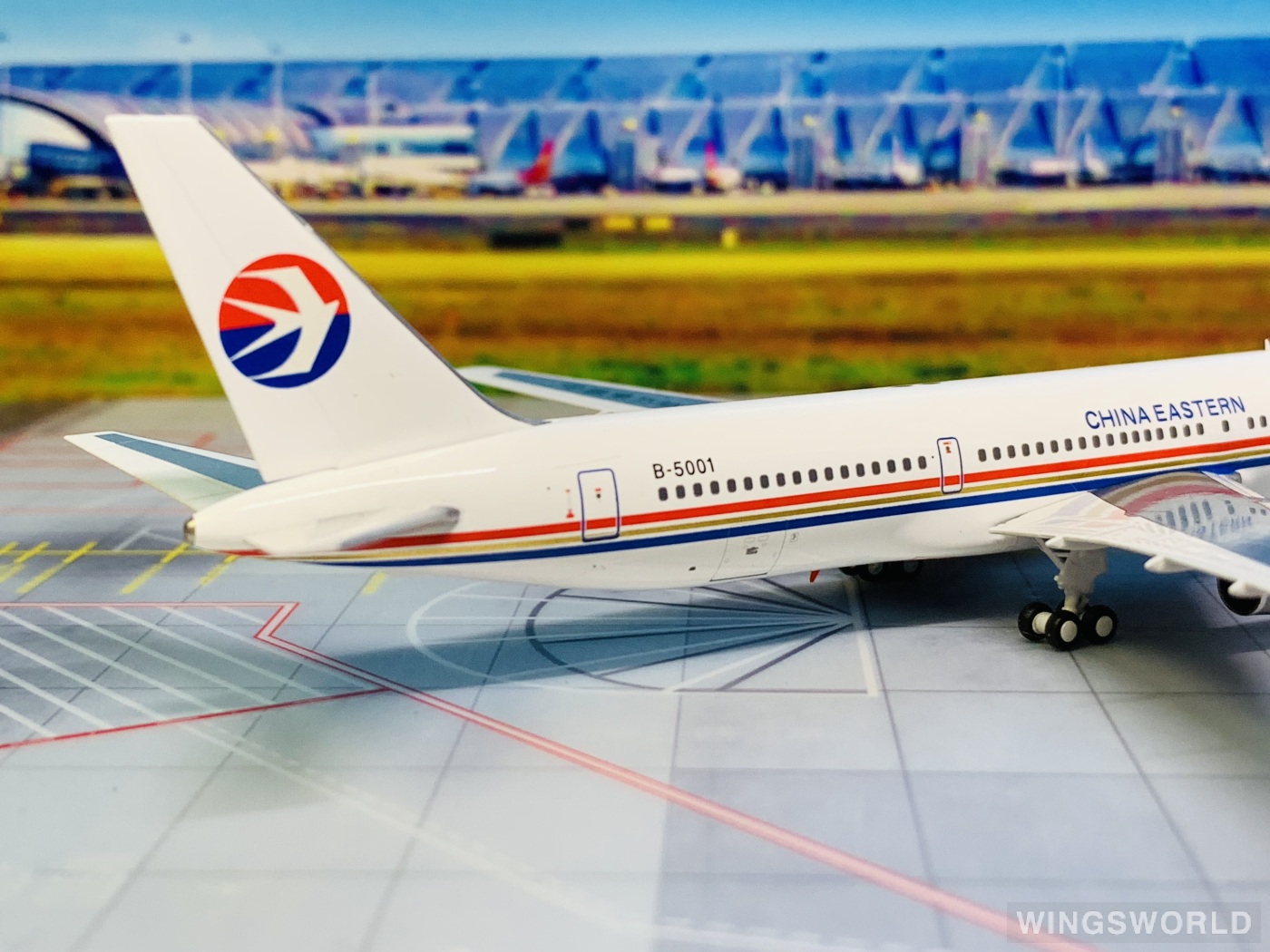 Creating Dreams Wings 1:400 CW24009 China Eastern 中国东方航空 Boeing 767-300 B-5001