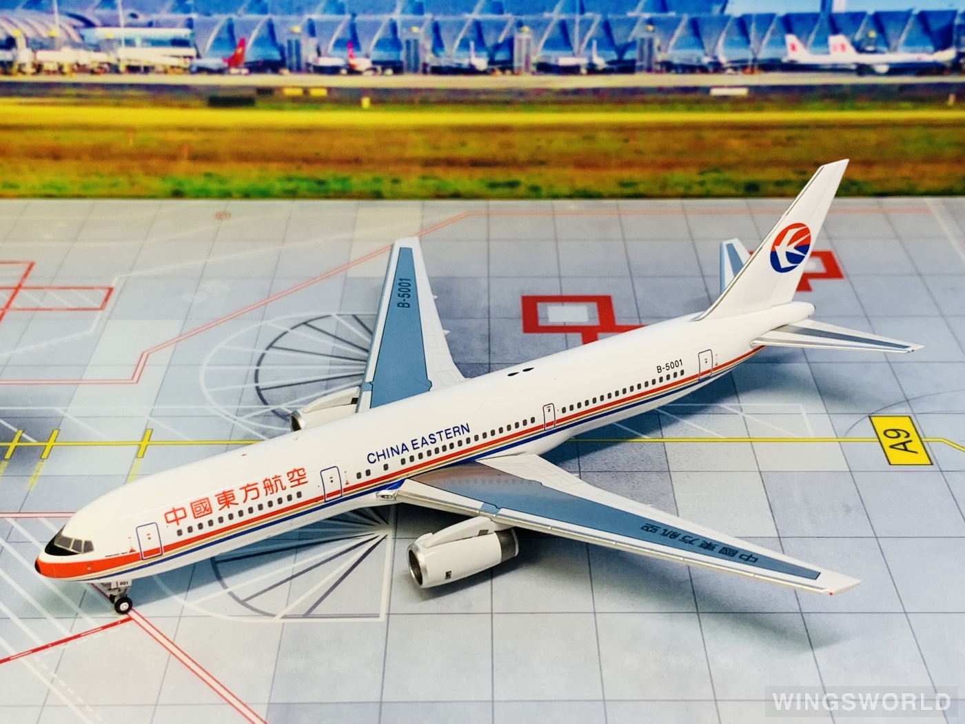 Creating Dreams Wings 1:400 CW24009 China Eastern 中国东方航空 Boeing 767-300 B-5001