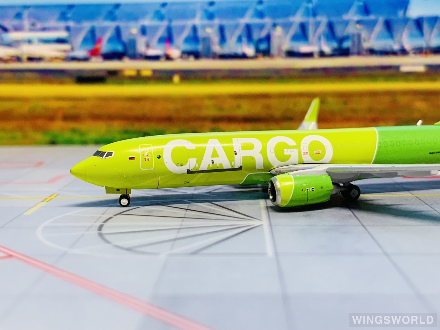 Geminijets 1:400 GJSBI2004 S7 Airlines 西伯利亚航空 Boeing 737-800 VP-BEN
