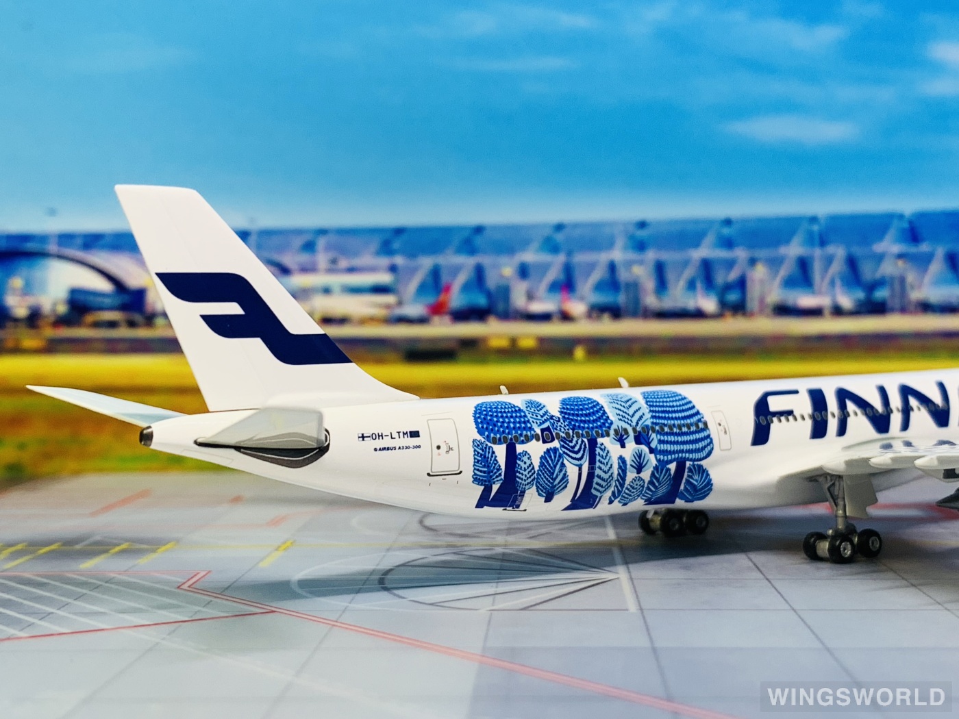 Phoenix 1:400 PH10785 Finnair 芬兰航空 Airbus A330-300 OH-LTM