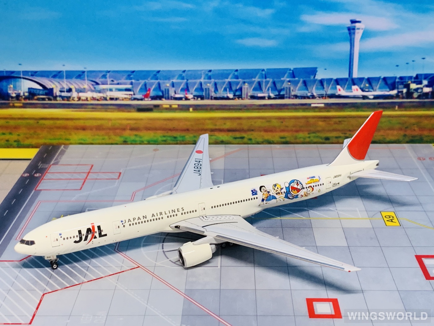 Phoenix 1:400 PHJA8941 Japan Airlines 日本航空 Boeing 777-300 JA8941
