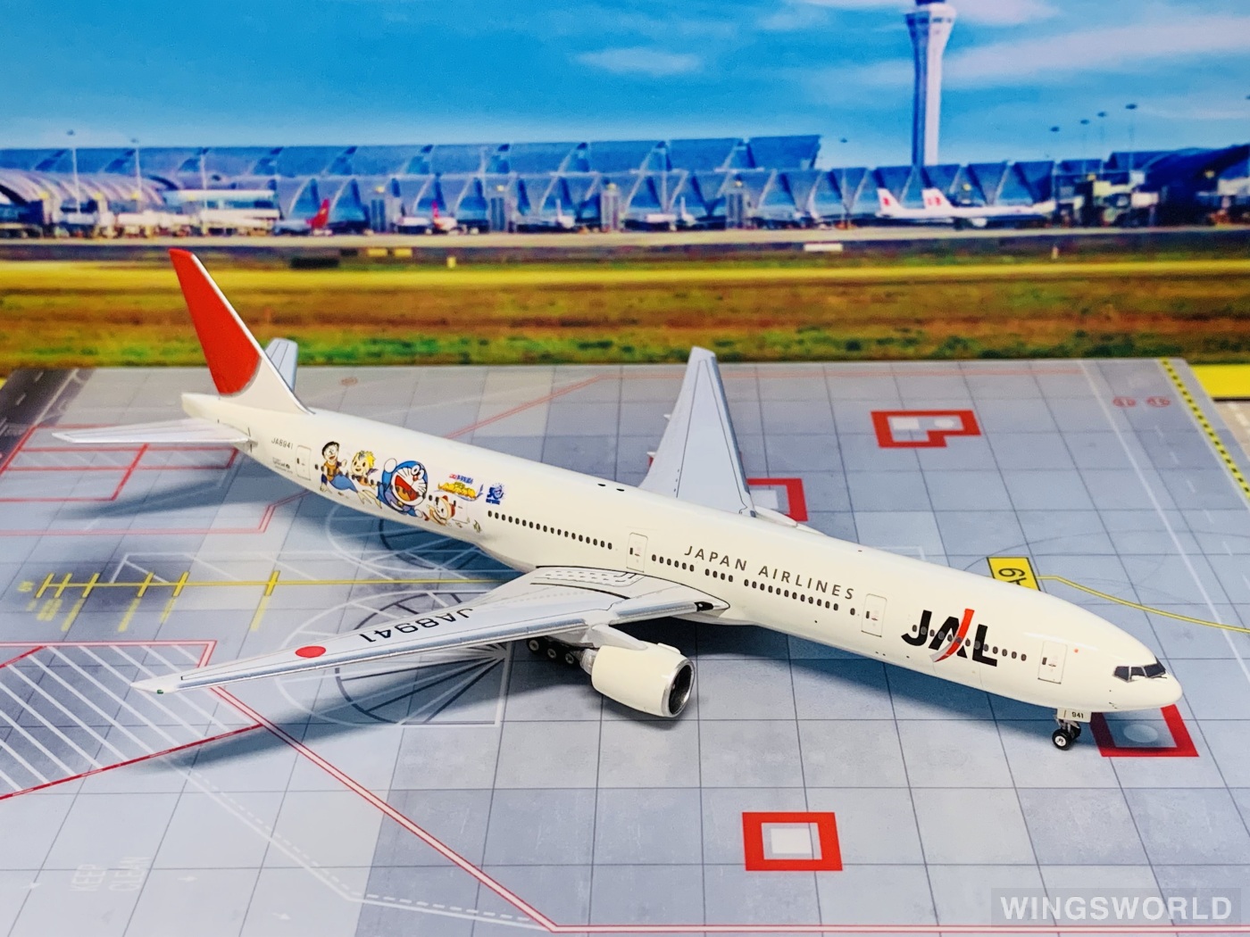 Phoenix 1:400 PHJA8941 Japan Airlines 日本航空 Boeing 777-300 JA8941