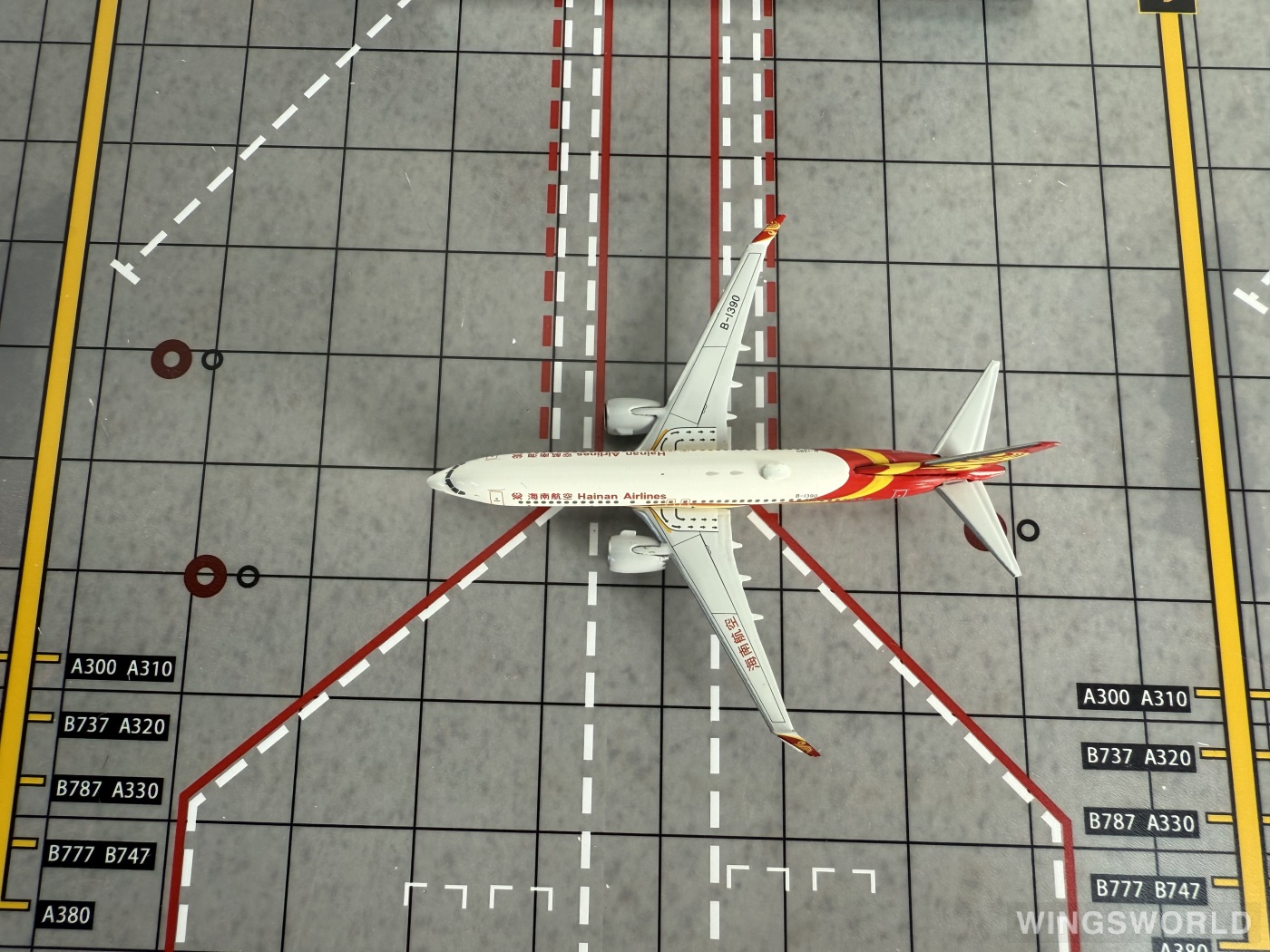 AeroClassics 1:400 AC19283 Hainan Airlines 海南航空 Boeing 737 MAX 8 B-1390