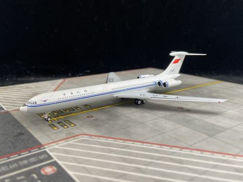 Phoenix 1:400 Boeing 737-800 Japan Airlines 日本航空PH04643 JA317J