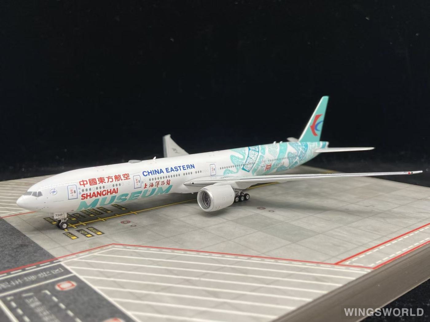 Phoenix 1:400 PH12011 China Eastern 中国东方航空 Boeing 777-300ER B-7349