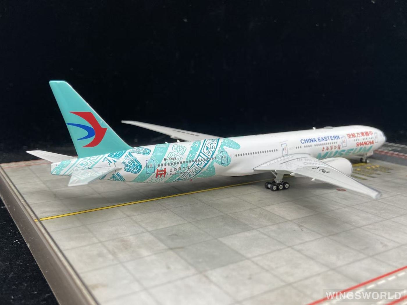 Phoenix 1:400 PH12011 China Eastern 中国东方航空 Boeing 777-300ER B-7349