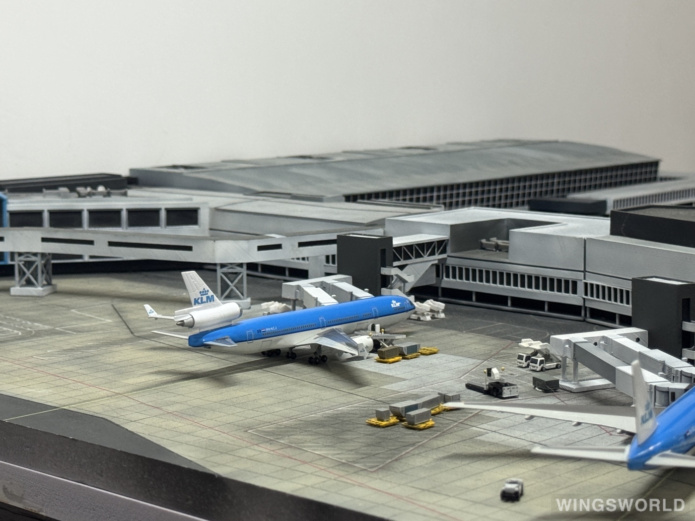 Dragon Models 1:400 55623 KLM 荷兰皇家航空 McDonnell Douglas MD-11 PH-KCJ