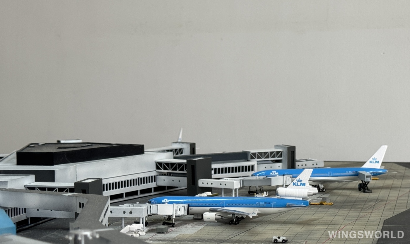 Dragon Models 1:400 55623 KLM 荷兰皇家航空 McDonnell Douglas MD-11 PH-KCJ